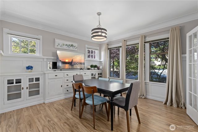 4812 Aurora Avenue N, Seattle, WA 98103