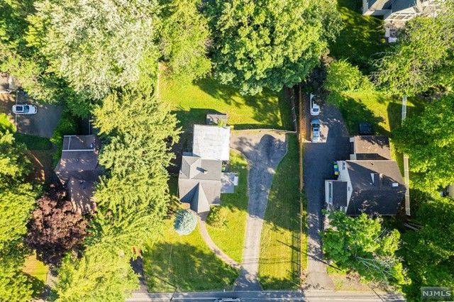 110 Reinman Road, Warren, NJ 07059