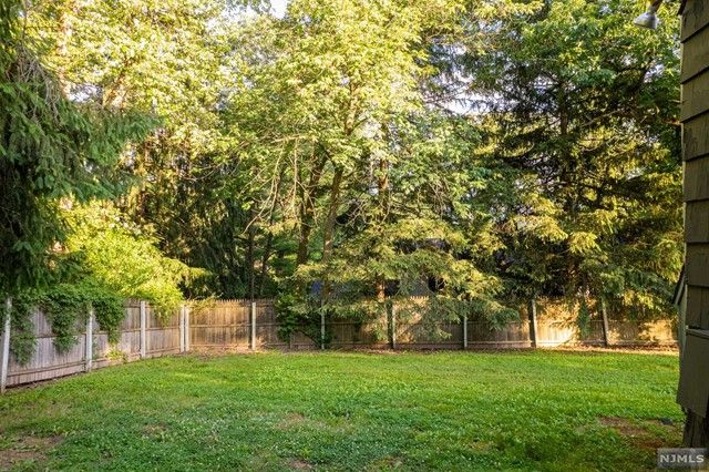 110 Reinman Road, Warren, NJ 07059