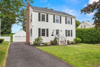 51 Newcastle Road, Peabody, MA 01960