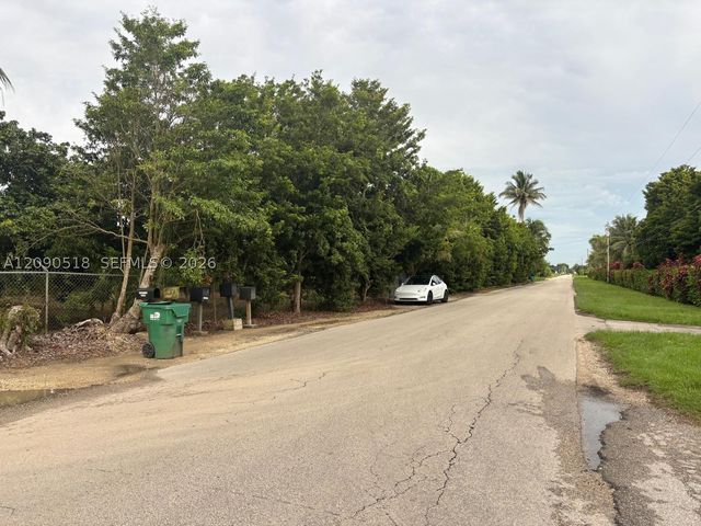 24350 SW 182 AVE, Homestead, FL 33031