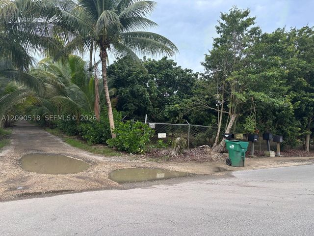 24350 SW 182 AVE, Homestead, FL 33031