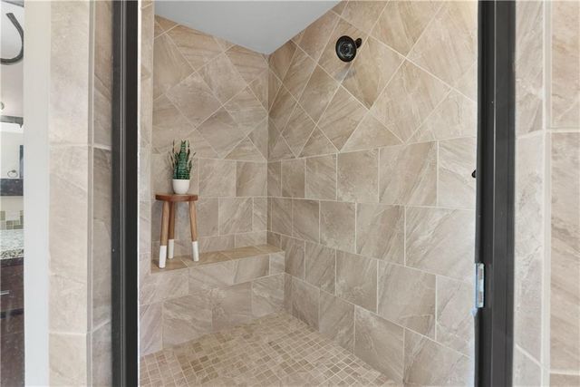 1533 SW 41st Street, Lee's Summit, MO 64082