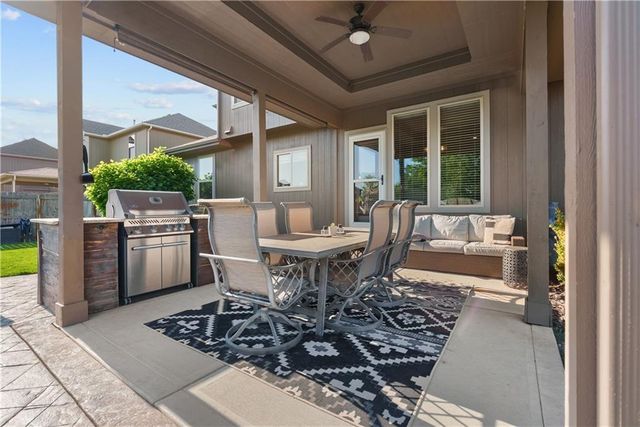 1533 SW 41st Street, Lee's Summit, MO 64082