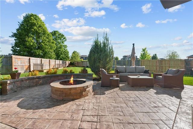 1533 SW 41st Street, Lee's Summit, MO 64082