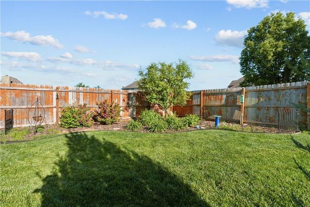 1533 SW 41st Street, Lee's Summit, MO 64082