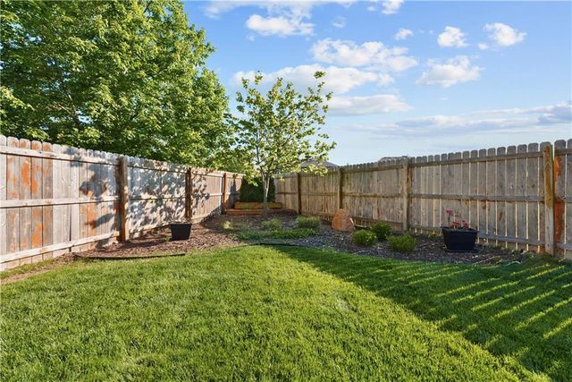 1533 SW 41st Street, Lee's Summit, MO 64082