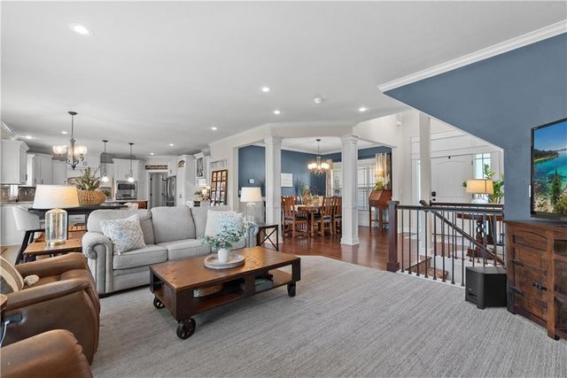 1533 SW 41st Street, Lee's Summit, MO 64082