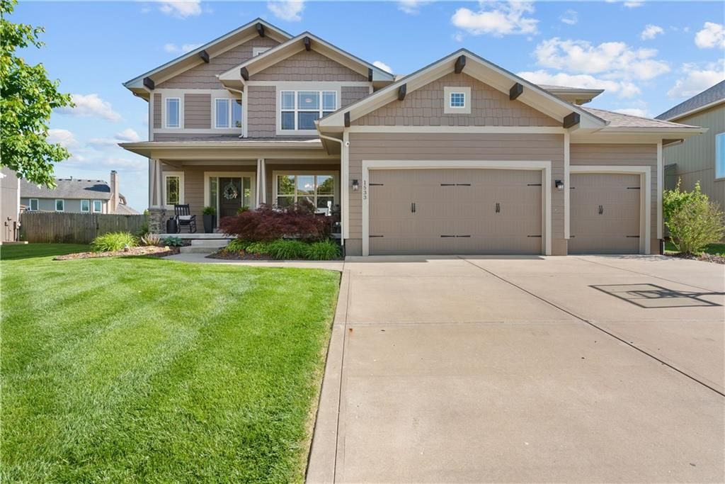 1533 SW 41st Street, Lee's Summit, MO 64082