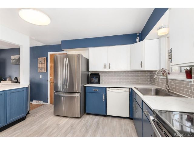 2945 S Teller St, Denver, CO 80227