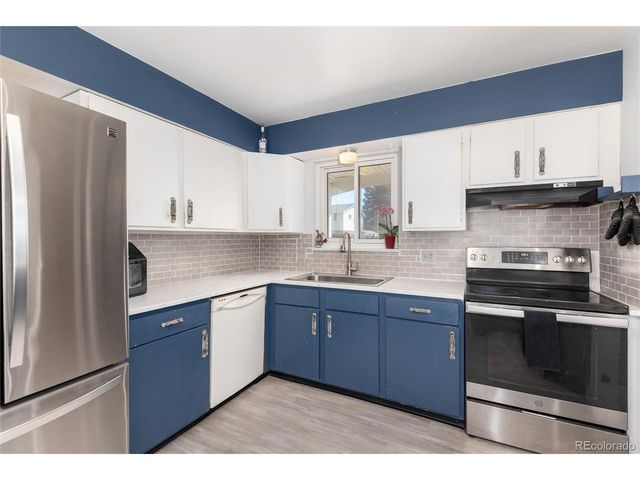 2945 S Teller St, Denver, CO 80227