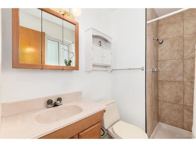 2945 S Teller St, Denver, CO 80227