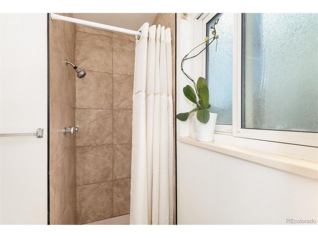 2945 S Teller St, Denver, CO 80227