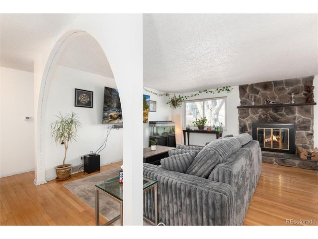 2945 S Teller St, Denver, CO 80227