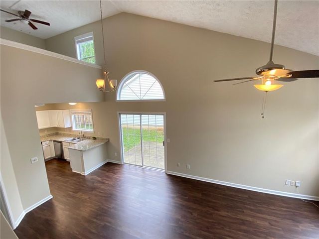 2668 Laurel Lane NW, Kennesaw, GA 30152