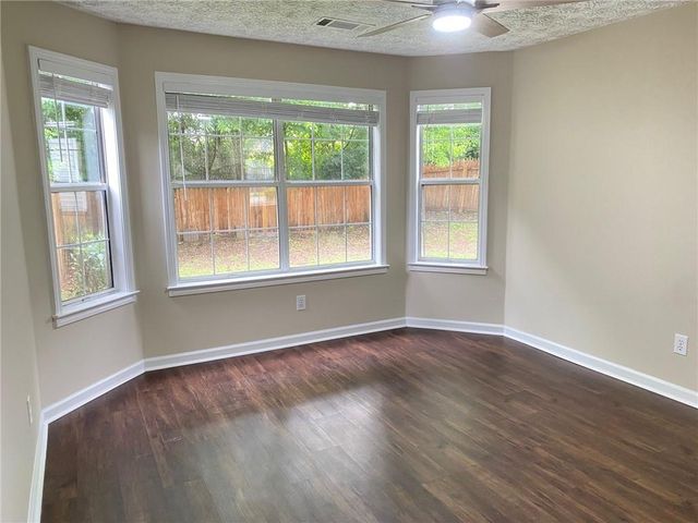 2668 Laurel Lane NW, Kennesaw, GA 30152