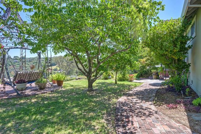 7630 Ridge Rd, Newcastle, CA 95658