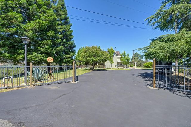 7630 Ridge Rd, Newcastle, CA 95658