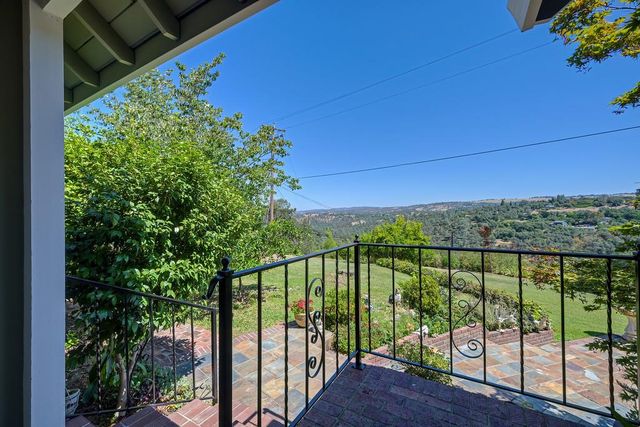 7630 Ridge Rd, Newcastle, CA 95658