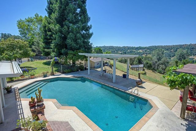 7630 Ridge Rd, Newcastle, CA 95658