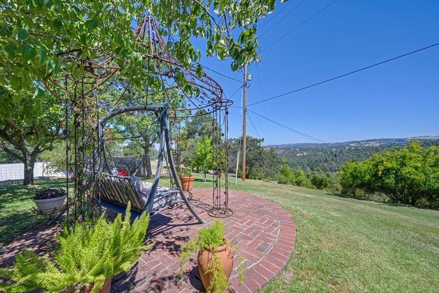 7630 Ridge Rd, Newcastle, CA 95658