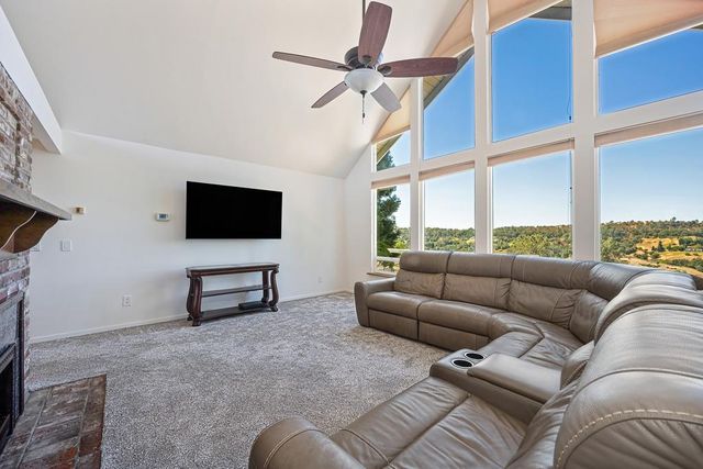 7630 Ridge Rd, Newcastle, CA 95658