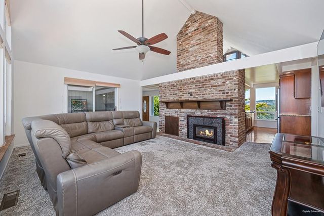 7630 Ridge Rd, Newcastle, CA 95658