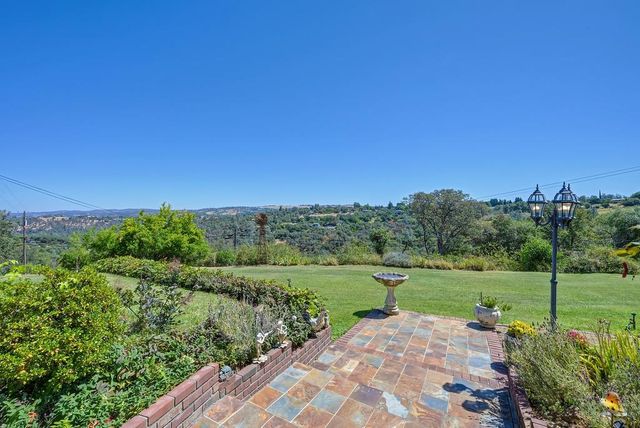 7630 Ridge Rd, Newcastle, CA 95658