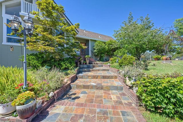 7630 Ridge Rd, Newcastle, CA 95658