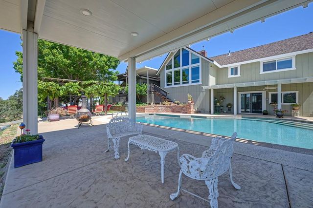 7630 Ridge Rd, Newcastle, CA 95658