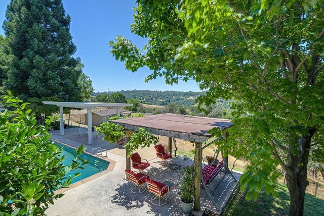 7630 Ridge Rd, Newcastle, CA 95658