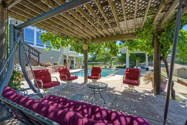 7630 Ridge Rd, Newcastle, CA 95658