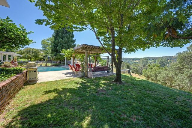7630 Ridge Rd, Newcastle, CA 95658