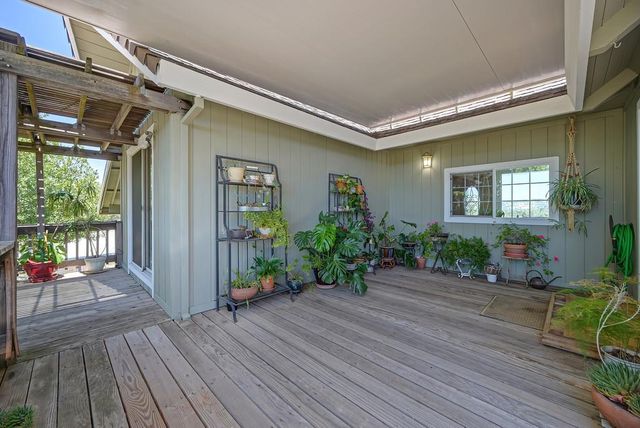 7630 Ridge Rd, Newcastle, CA 95658