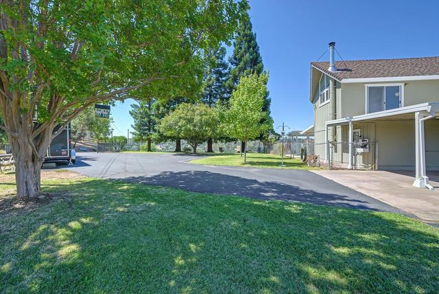 7630 Ridge Rd, Newcastle, CA 95658