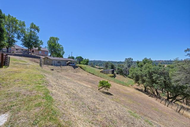 7630 Ridge Rd, Newcastle, CA 95658