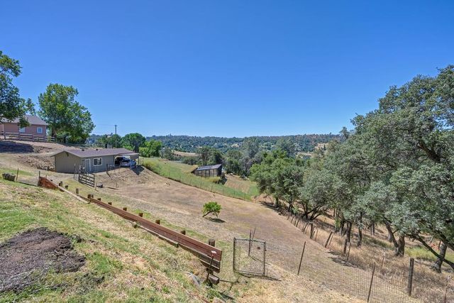 7630 Ridge Rd, Newcastle, CA 95658