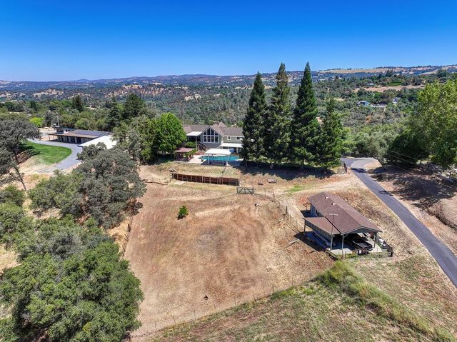 7630 Ridge Rd, Newcastle, CA 95658