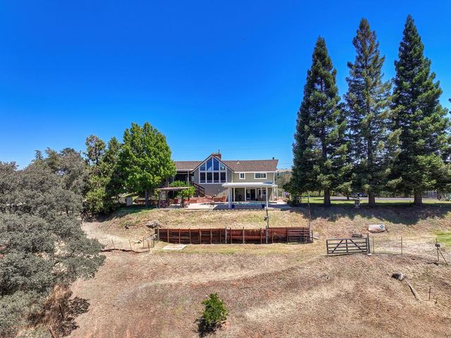 7630 Ridge Rd, Newcastle, CA 95658