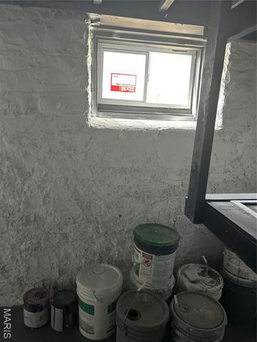 809 N Florissant Road, Ferguson, MO 63135