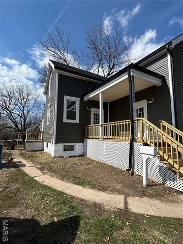 809 N Florissant Road, Ferguson, MO 63135