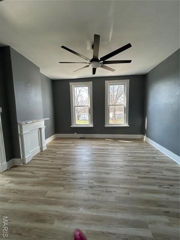 809 N Florissant Road, Ferguson, MO 63135