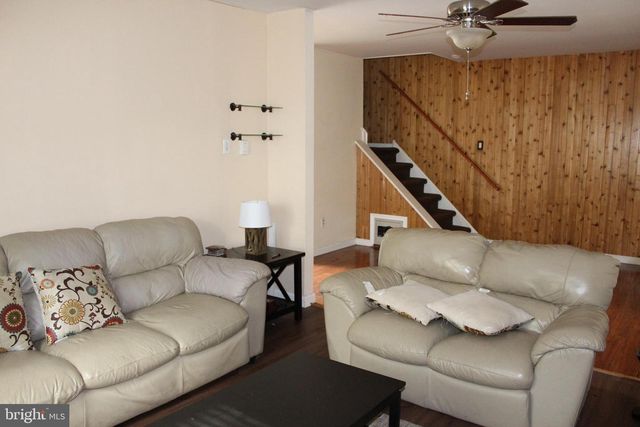 44 EDINSHIRE RD, Sicklerville, NJ 08081