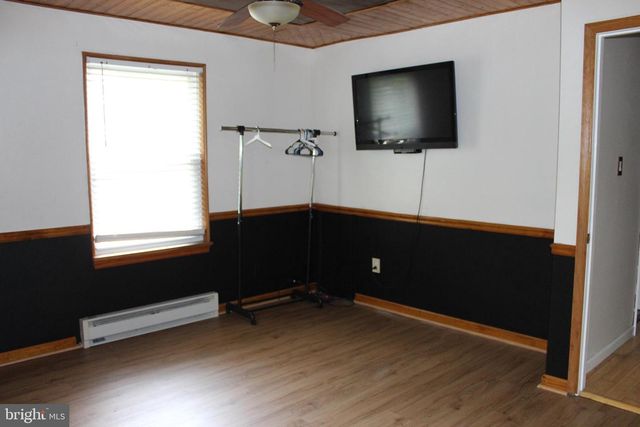 44 EDINSHIRE RD, Sicklerville, NJ 08081
