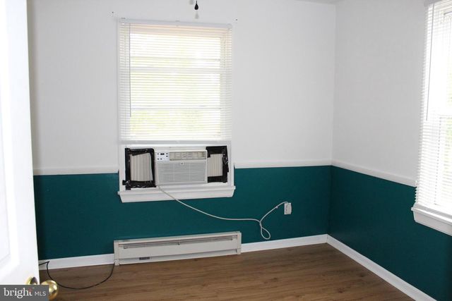 44 EDINSHIRE RD, Sicklerville, NJ 08081