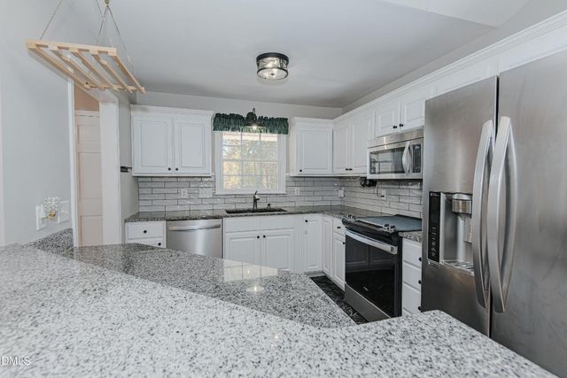 1121 Ravenwood Drive, Graham, NC 27253