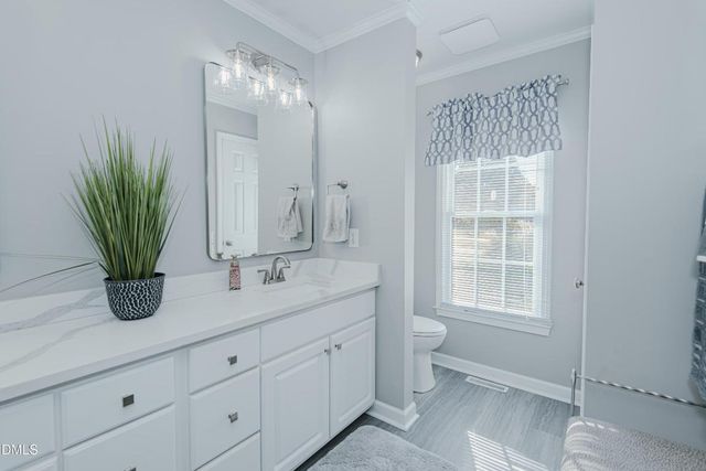 1121 Ravenwood Drive, Graham, NC 27253