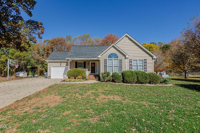 1121 Ravenwood Drive, Graham, NC 27253