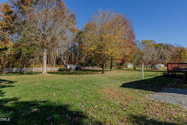 1121 Ravenwood Drive, Graham, NC 27253