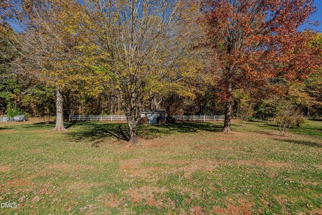 1121 Ravenwood Drive, Graham, NC 27253